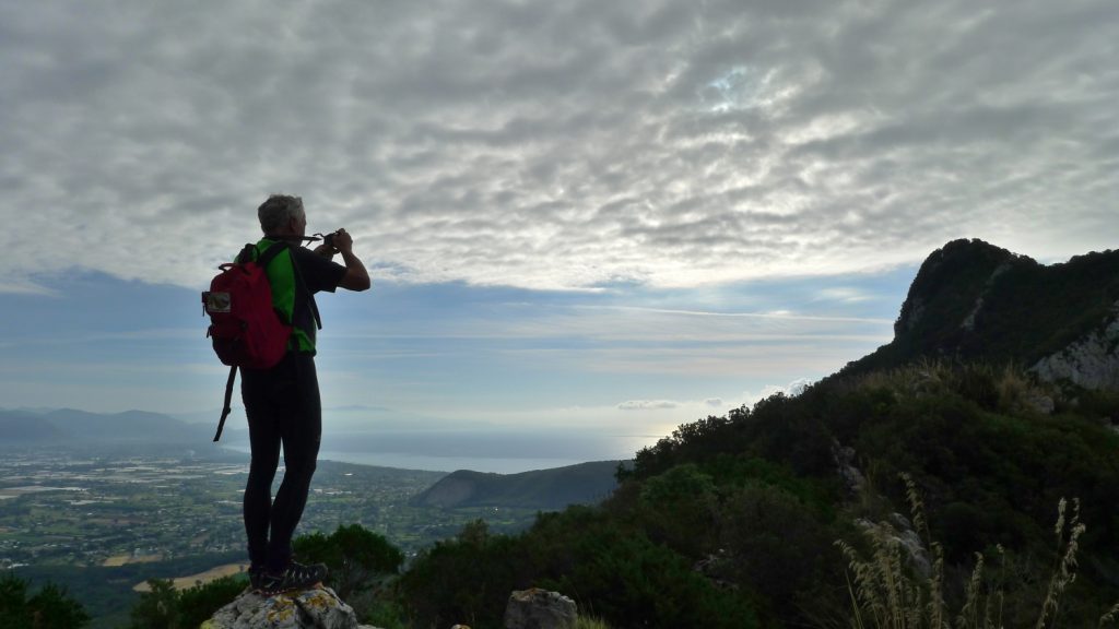 Controluce sulla cresta di torre Paola, foto SA