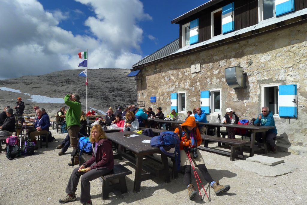 Il rifugio Boè. Foto Stefano Ardito