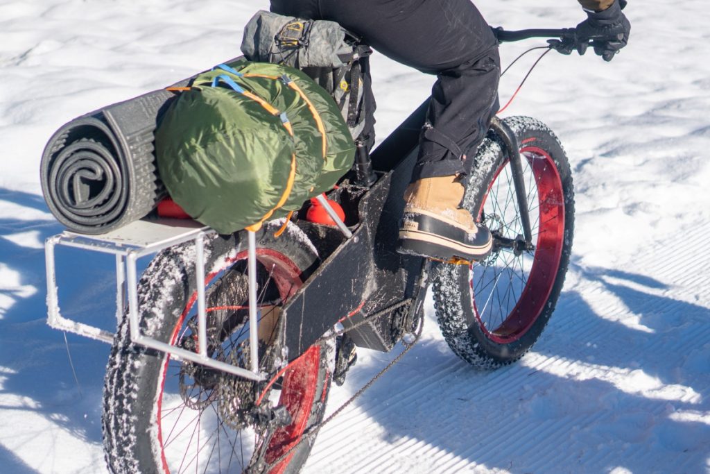 La bici con il telaio realizzato con plastica riciclata che sarà utilizzata da Bellini e Plona. Foto Giacomo Meneghello