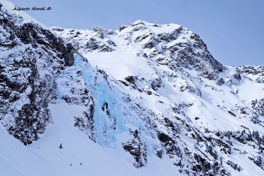 La cascata di ghiaccio Madonna di vetro nella zona del Grunsee. Foto Alberto Nardi