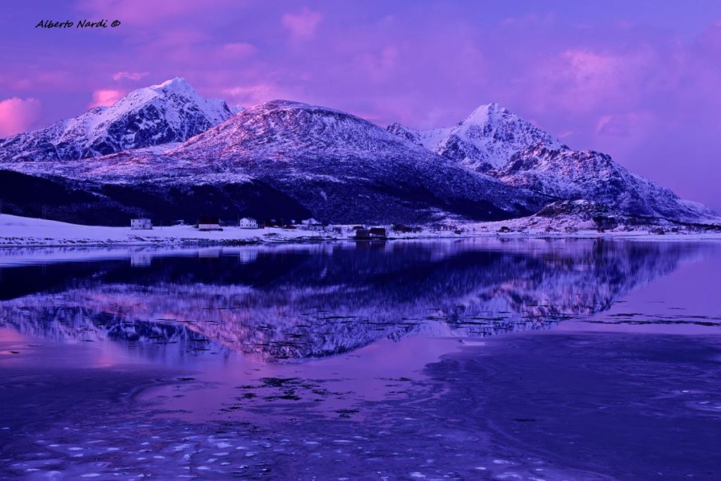 La conformazione delle Lofoten offre numerose possibilità di escursioni anche in questa stagione. Foto Alberto Nardi
