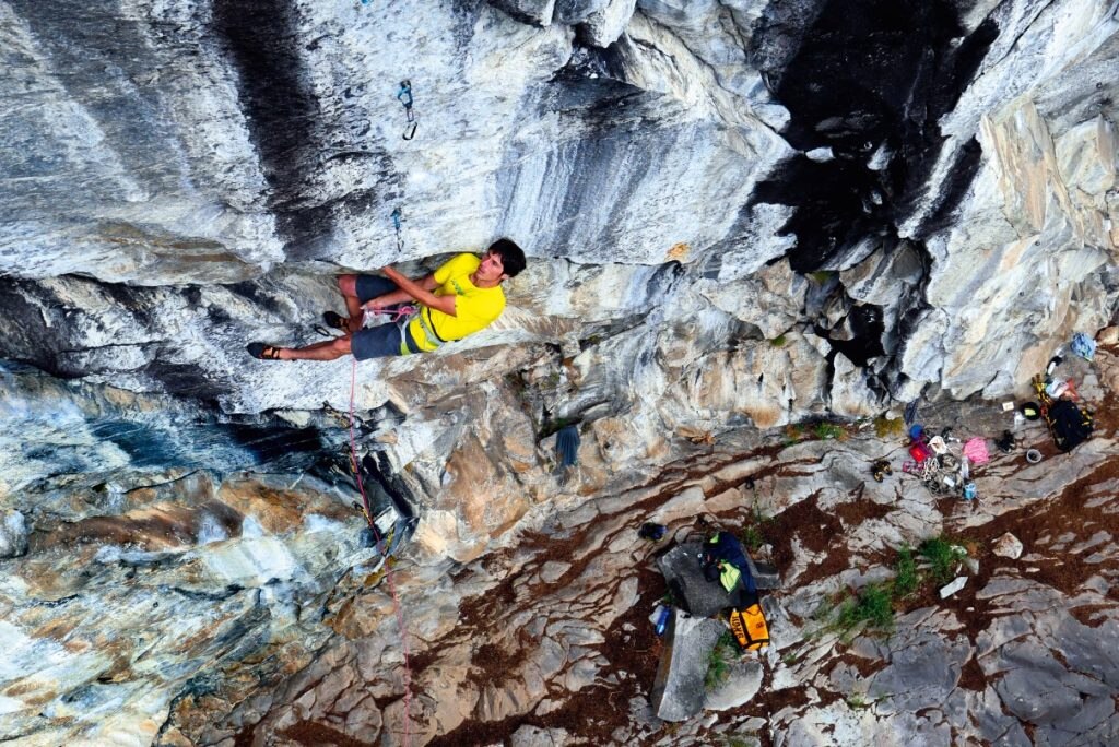 La falesia di Prato, in Valle Maggia. Foto Matteo Della Bordella