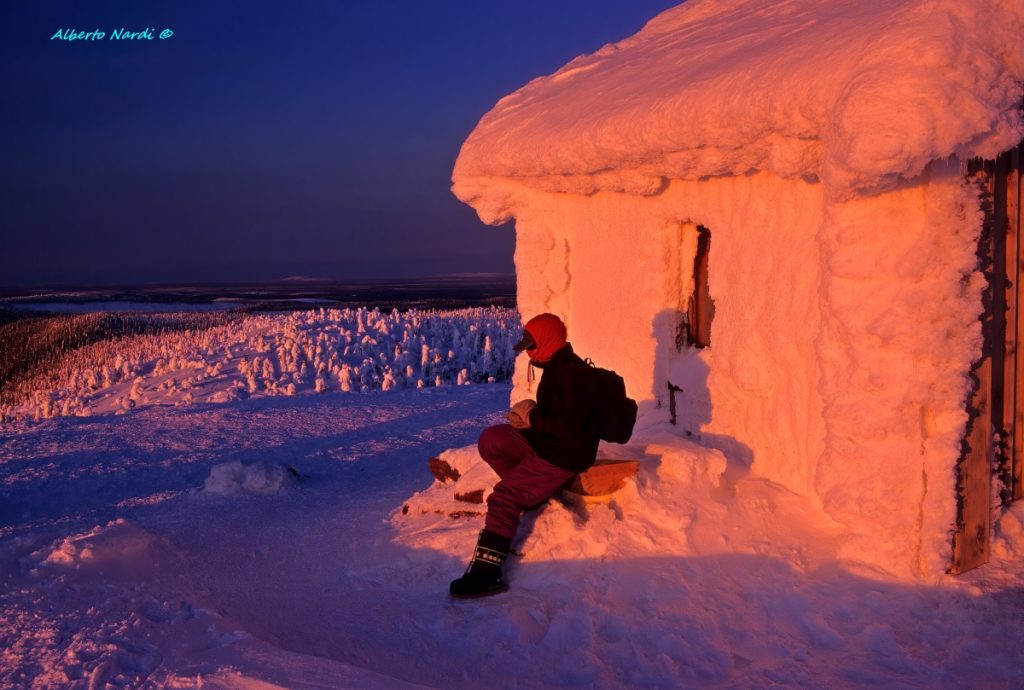 La vista al tramonto dal bivacco sul monte Valtavaaran. Foto Alberto Nardi