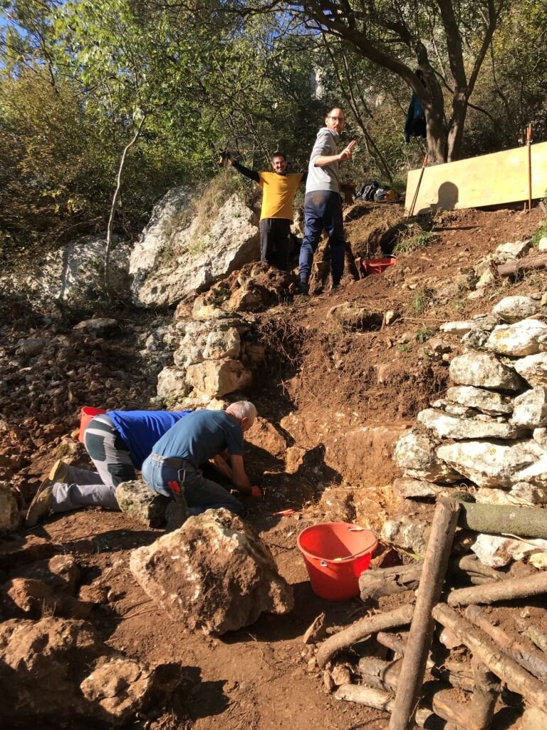 Preparazione del nuovo Sentiero di Matteo. Foto CAI Vicenza