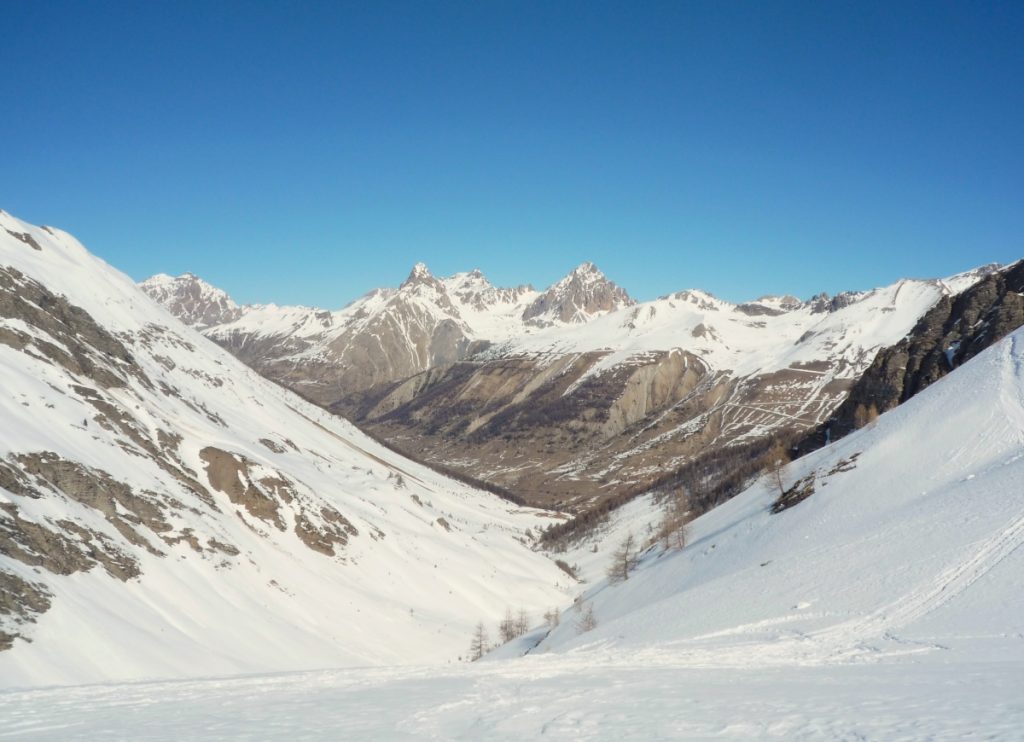 Verso il fondovalle di Larche. Foto Lorenzo Volpe