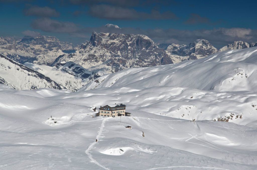 Il Rifugio Rosetta sull'Altopiano delle Pale di San Martino. Foto Anton Bray