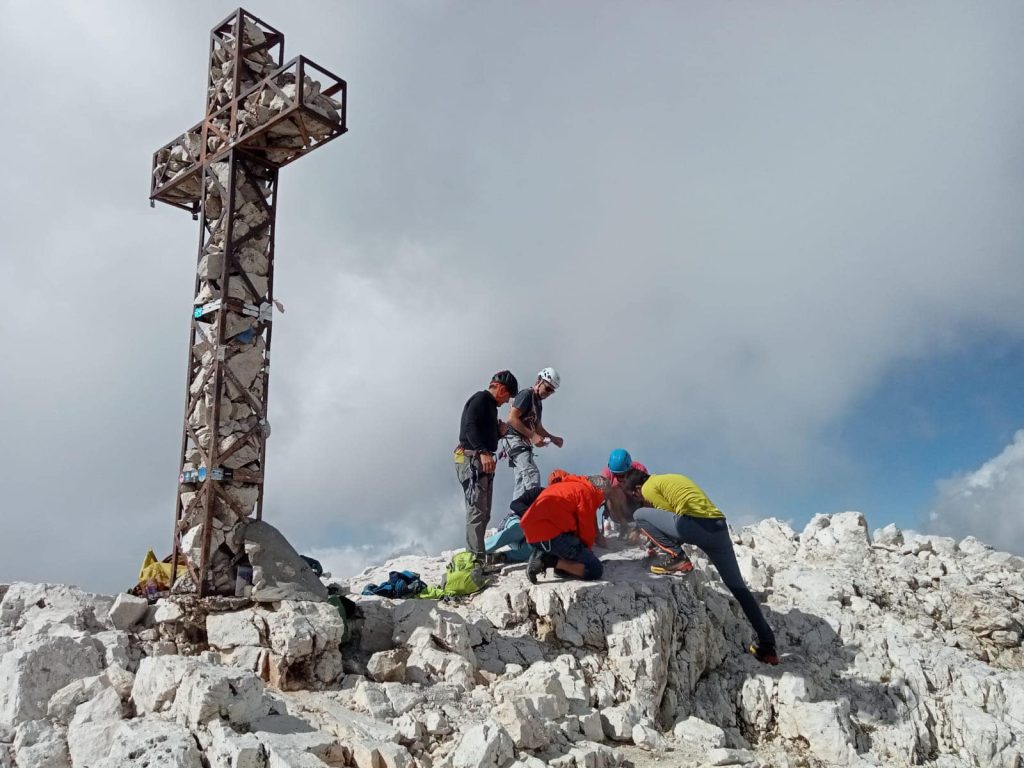 2023, i Ciamorces puliscono il Catinaccio d