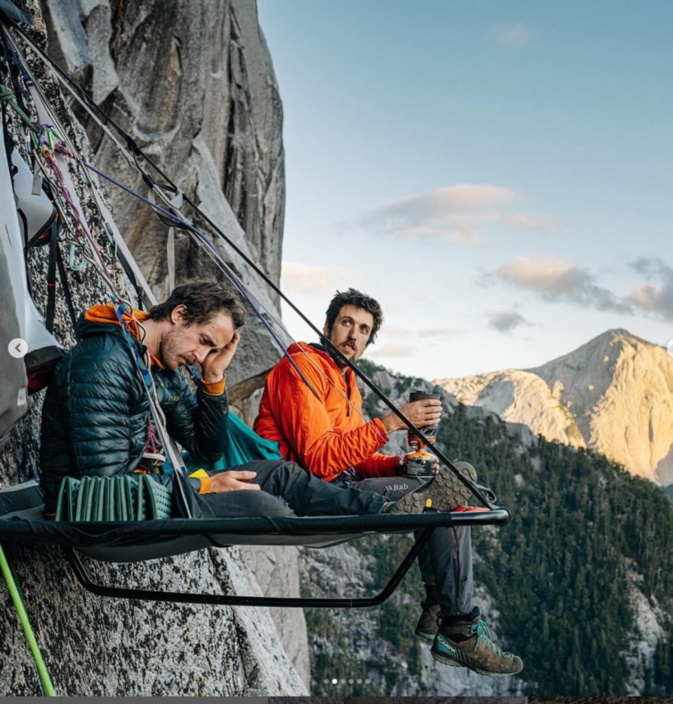 Bivacco in parete @jacobcookclimbs