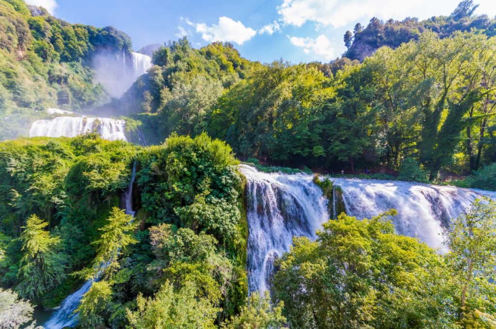 Cascata delle Marmore, a 7 km da Terni @ AdobeStock