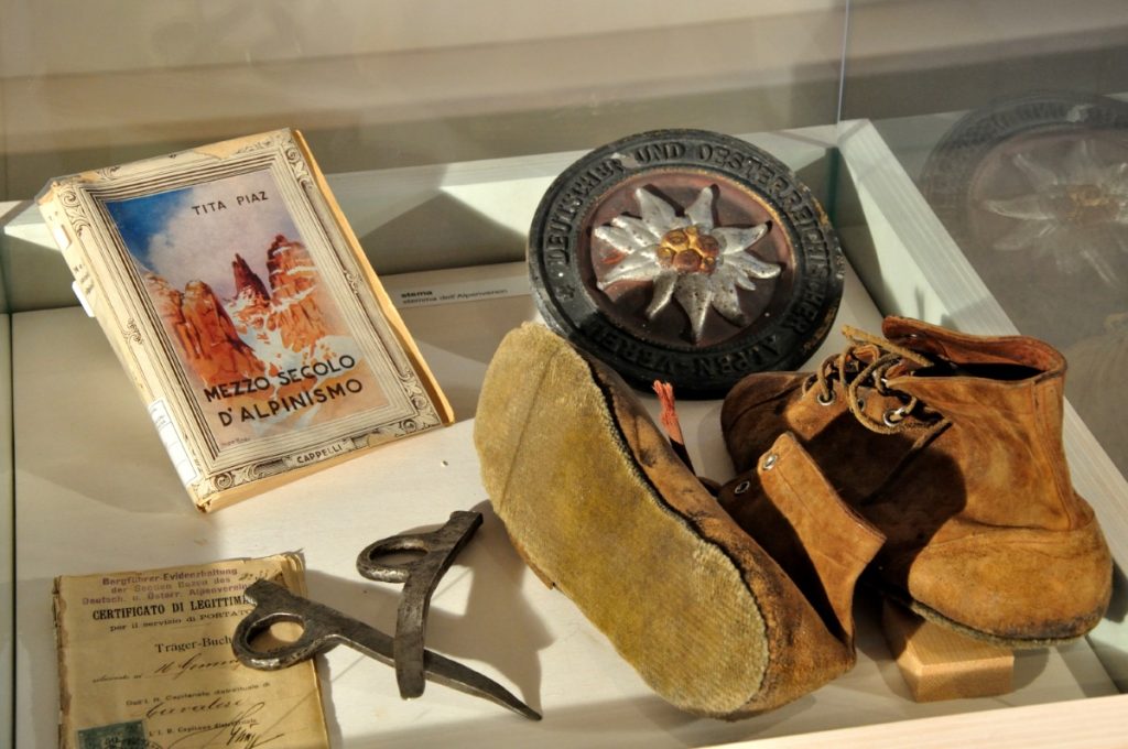 Cimeli di Tita Piaz nel Museo Ladino di Fassa, foto Stefano Ardito