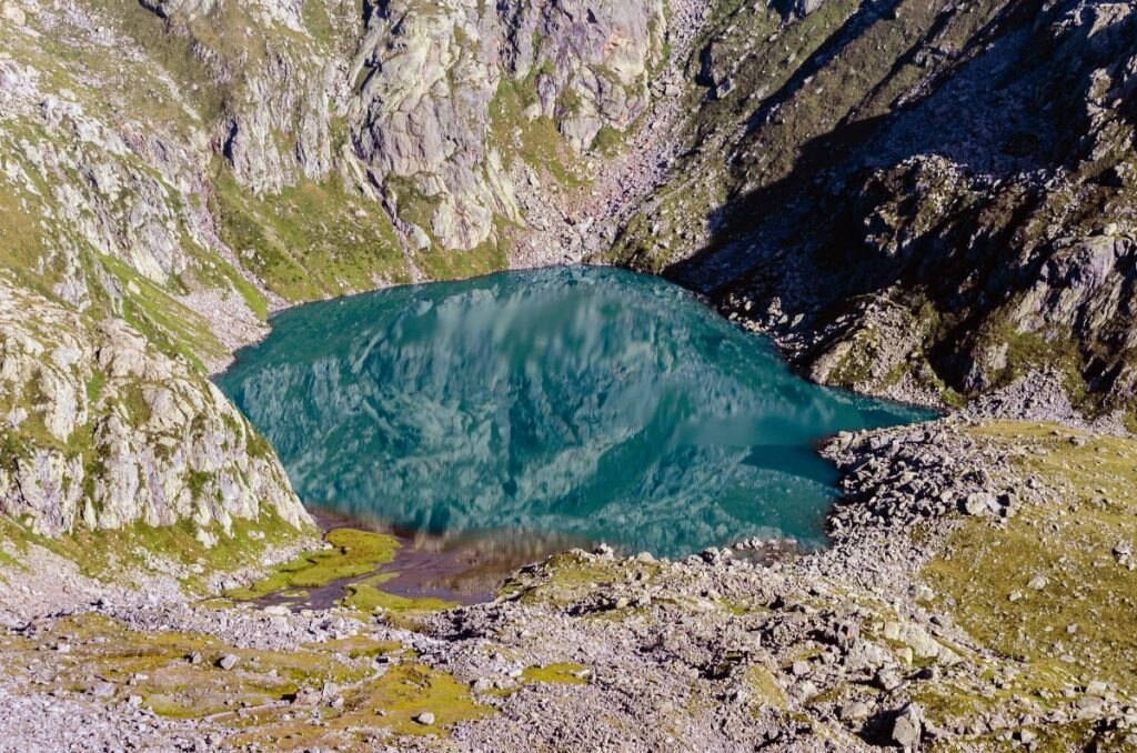 Il lago di Morghirolo (2263 m). Foto Marco Volken