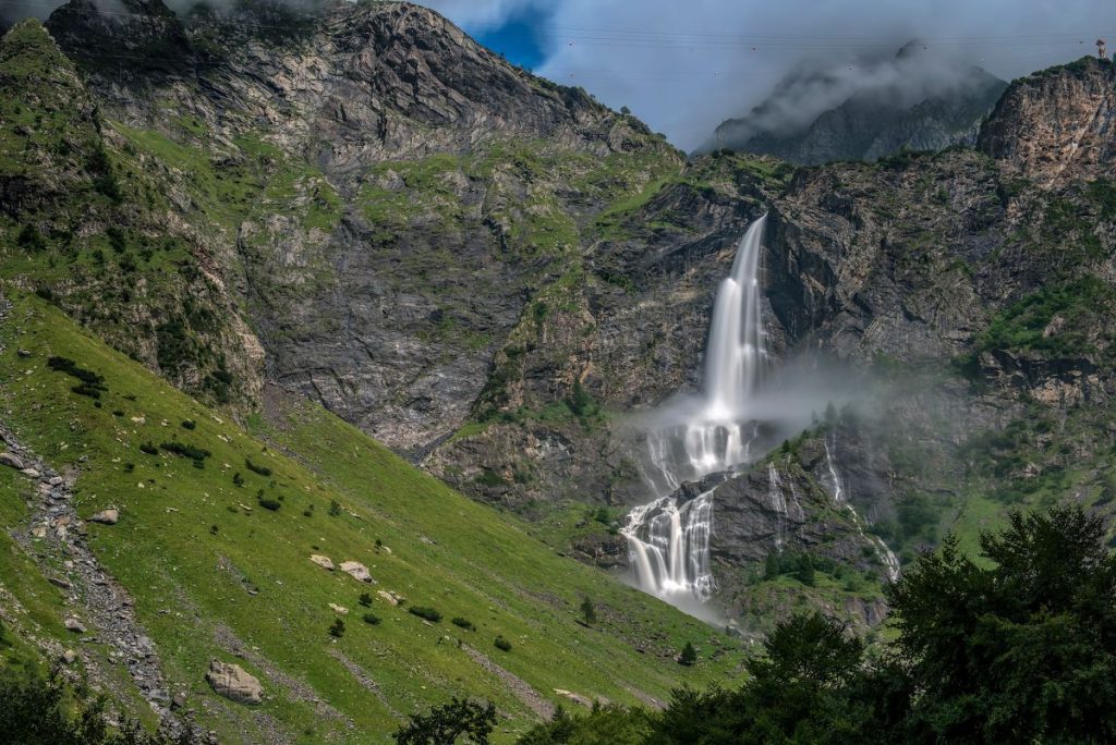 La cascata del Serio, nel territorio di Valbondione (BG) @ AdobeStock