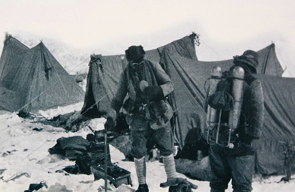 Mallory e Irvine al Colle Nord, prima del tentativo