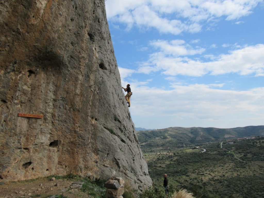Marco Cristofani su Mars (6b) nel settore All The Universe, al confine tra la parte di placca e quella di strapiombo