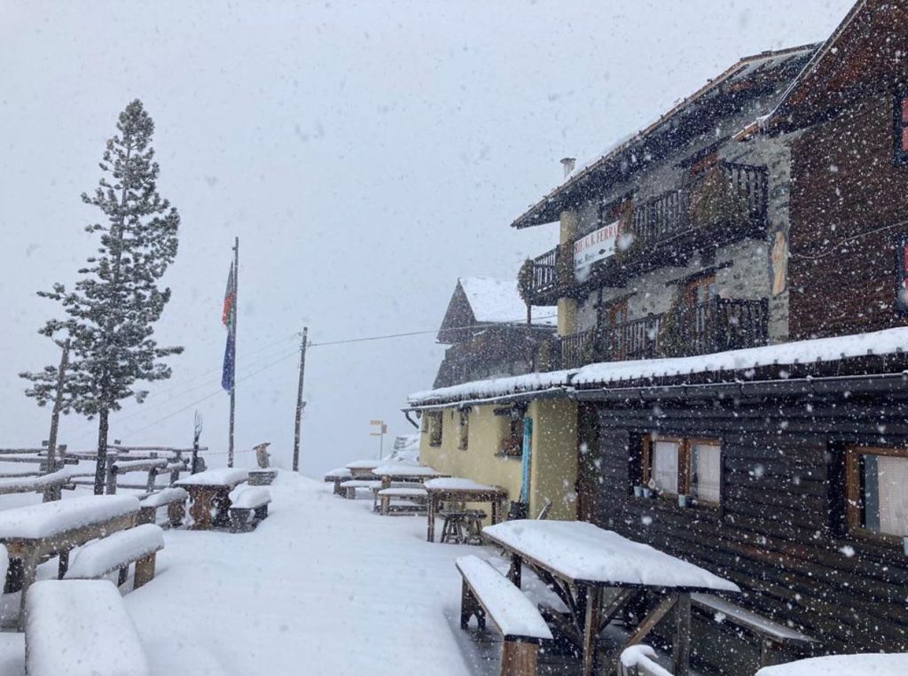 Nevicata al Rifugio Ferraro