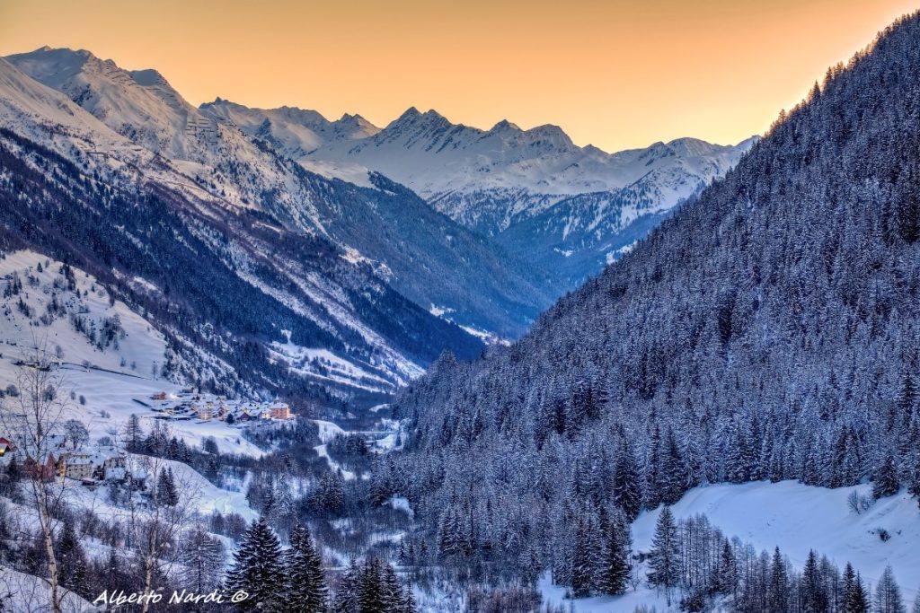 Panoramica sulla val Bedretto dalla frazione di Ronco. Foto Alberto Nardi
