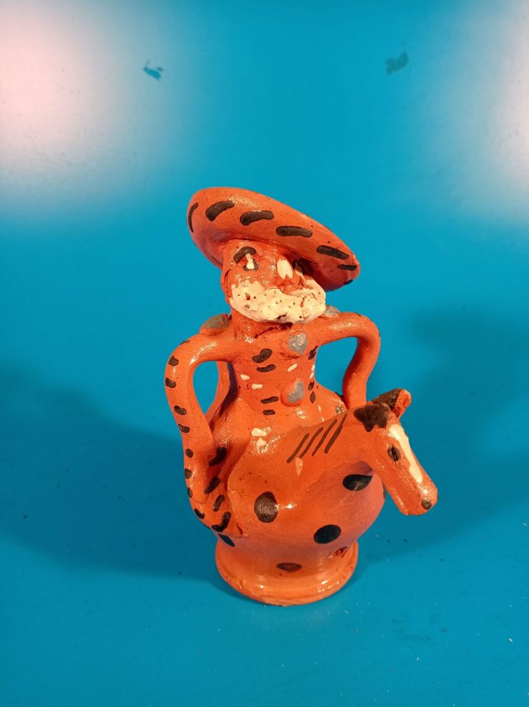 Uno dei fischietti esposti al museo