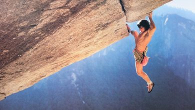 Gullich in free solo su Separate Reality, Yosemite. Foto Heinz Zak