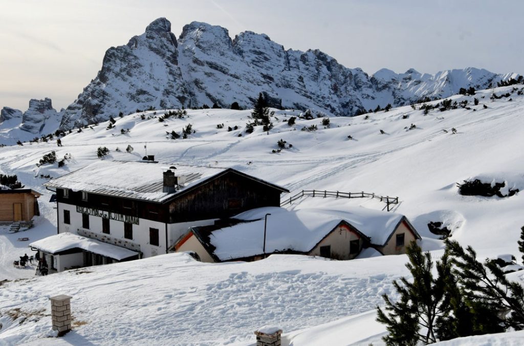 Rifugio Bosi e il Popera, foto Stefano Ardito