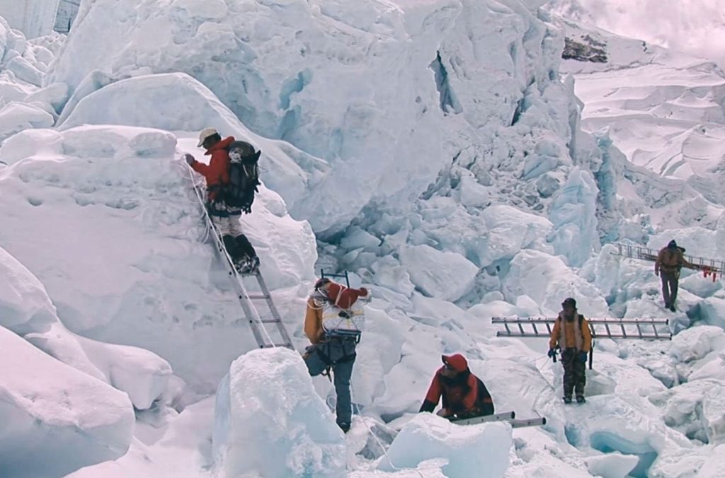 Un'immagine dal film The Icefall doctor