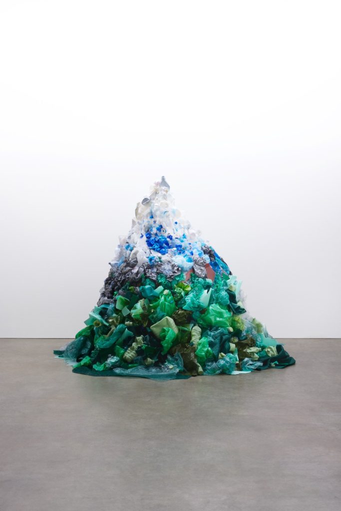 Una montagna di rifiuti, l'immagine simbolo di Clean Up Hike