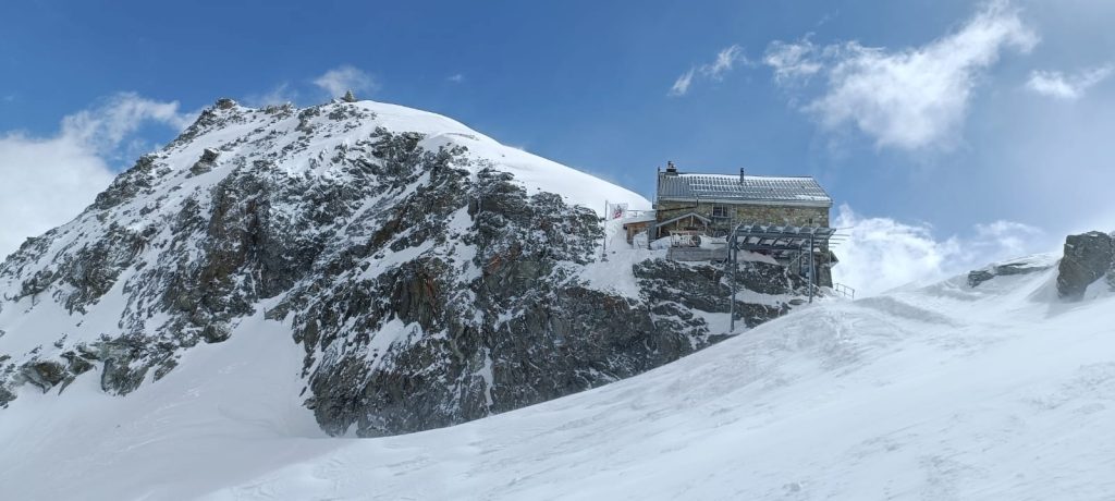Arrivo alla Cabanne des Vignettes. Foto Matteo Colizzi