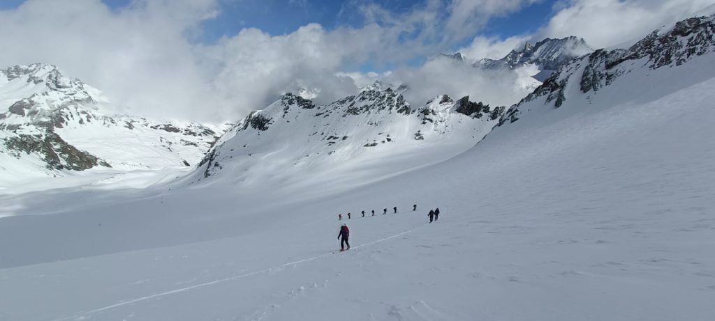 Grandiosi scenari lungo la Haute Route. Foto Matteo Colizzi