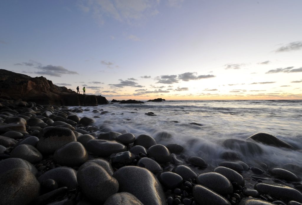 I ciottoli a uova di Capo Pecora. Foto Lino Cianciotto