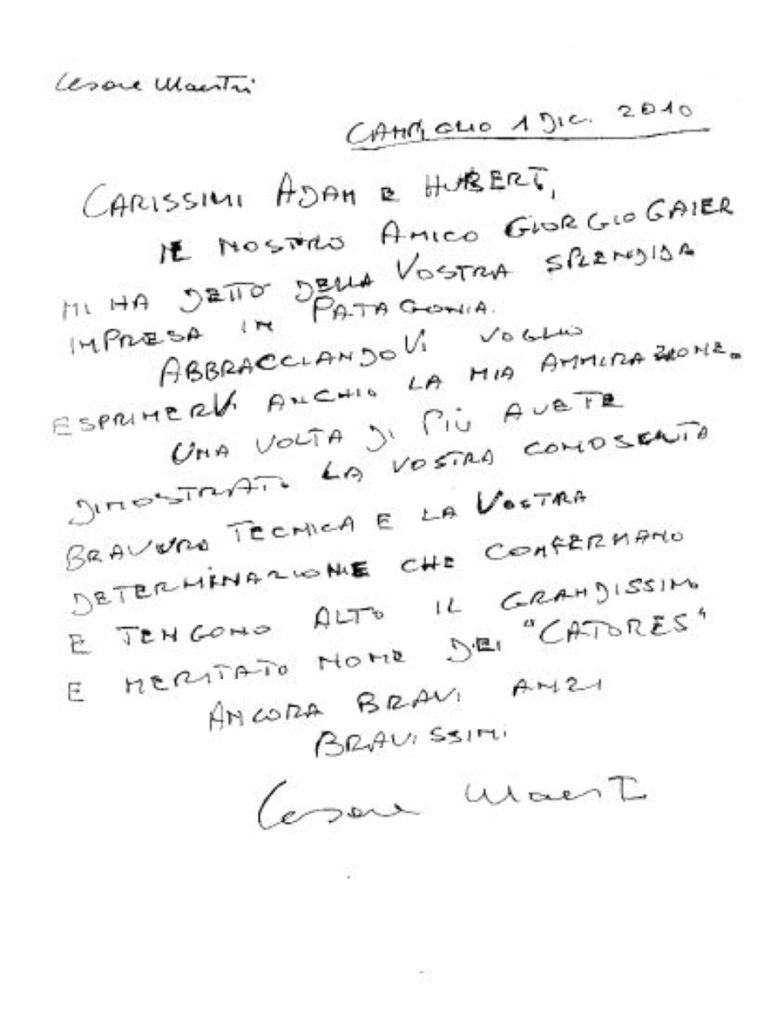 Il biglietto autografo di complimnti di Cesare Maestri