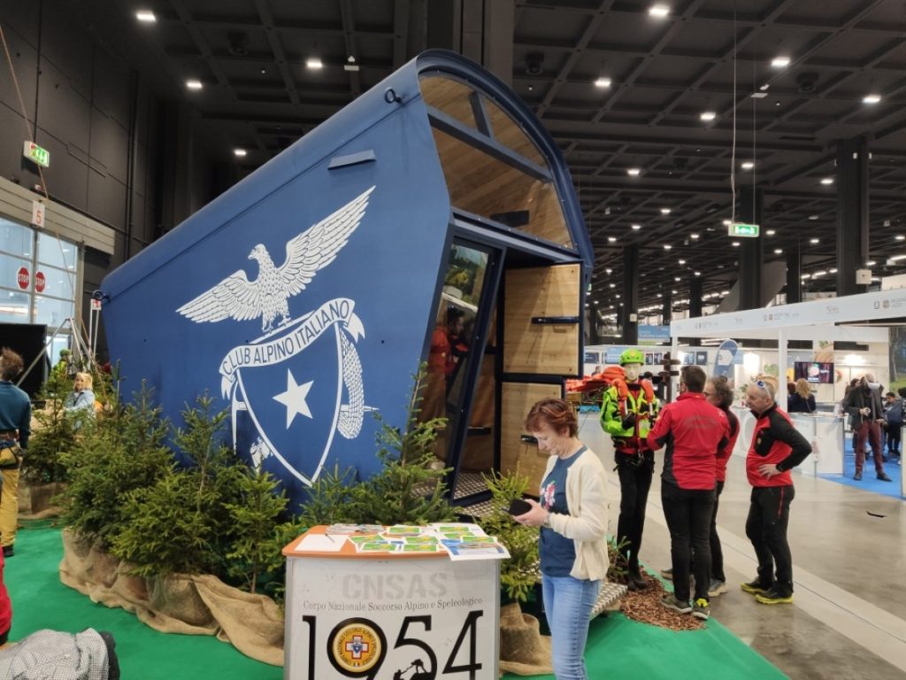 Il prorotipo del nuovo bivacco presentato a Fa