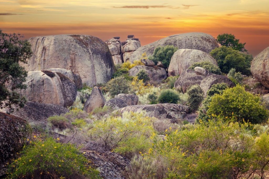 Los Barrecuos, regno dei boulder in Extremadura @AdobeStock