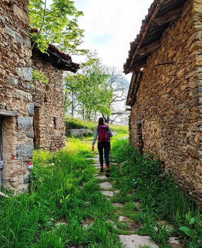 Lungo il Cammino di Oropa, in Piemonte. FB Cammino di Oropa