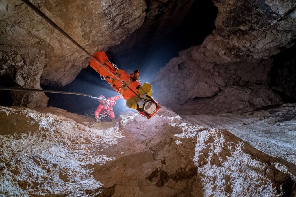 Numerosi anche gli interventi in grotta. @ CNSAS