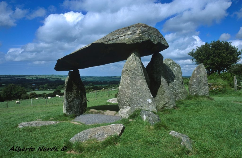 Pentre Ifan, il dolmen neolitico meglio conservato del Galles. Foto Alberto Nardi