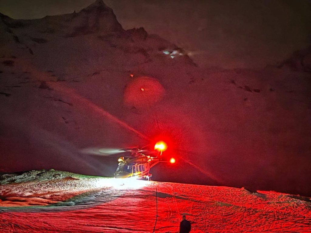Prove di elisoccorso notturno in Valle d