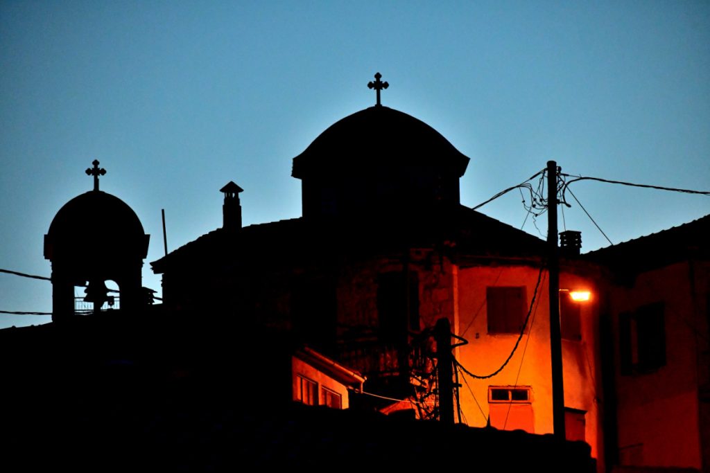 Tramonto a Dimitsana. Foto Stefano Ardito