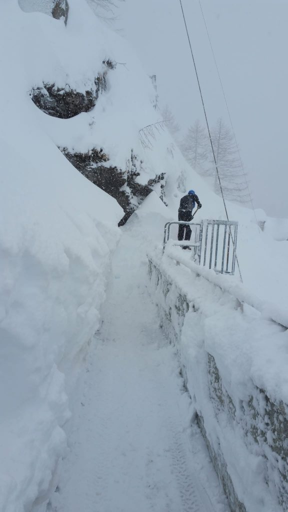 Un inverno in diga nel mese di aprile, circa 1,20 metri di neve