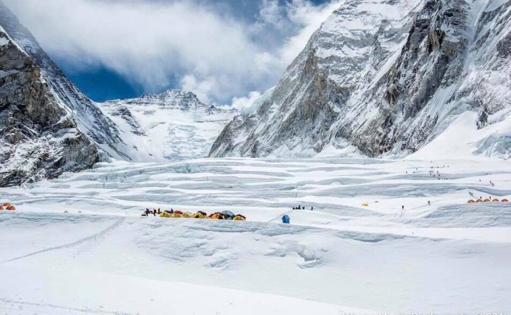 Il Campo 1 dell'Everest. Foto Mike Hamill