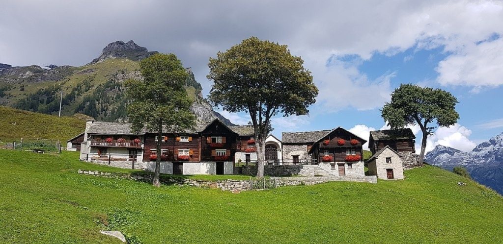 Il villaggio Walser di Salecchio Superiore. Foto Wikimedia Commons