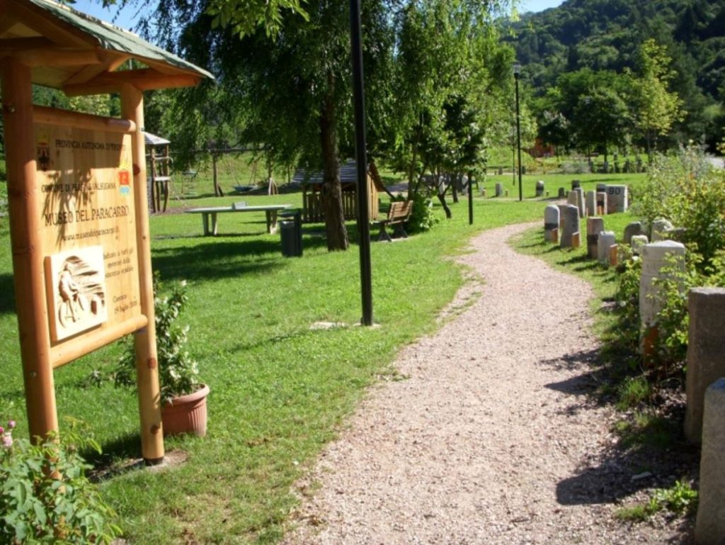 Un viale del Museo del paracarro @Trentino cultura