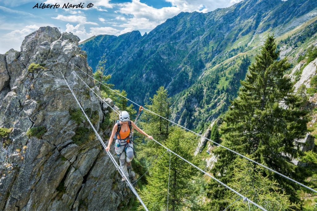 Sulla ferrata dei Tre Signori, in Val Sementina