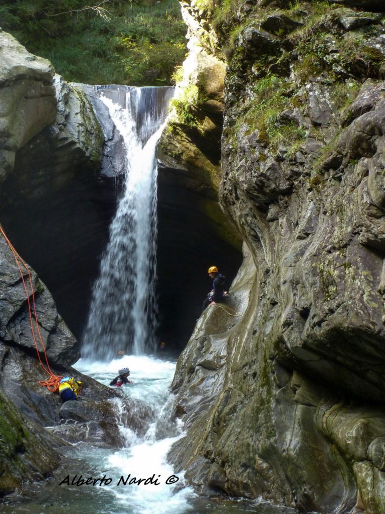 Canyoning nel torrente Boggia. Foto Alberto Nardi