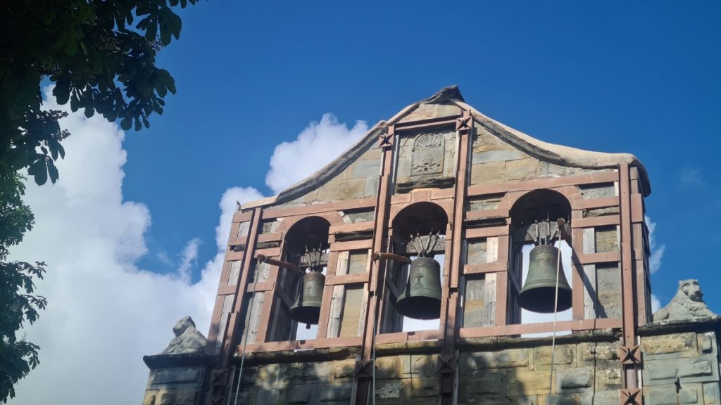 Cesacastina, la chiesa. Foto Stefano Ardito