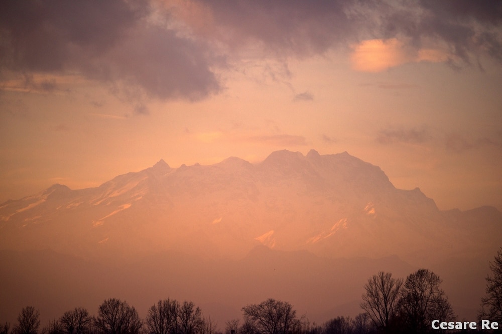 Le montagne certamente non corrono; le nuvole si, però. 