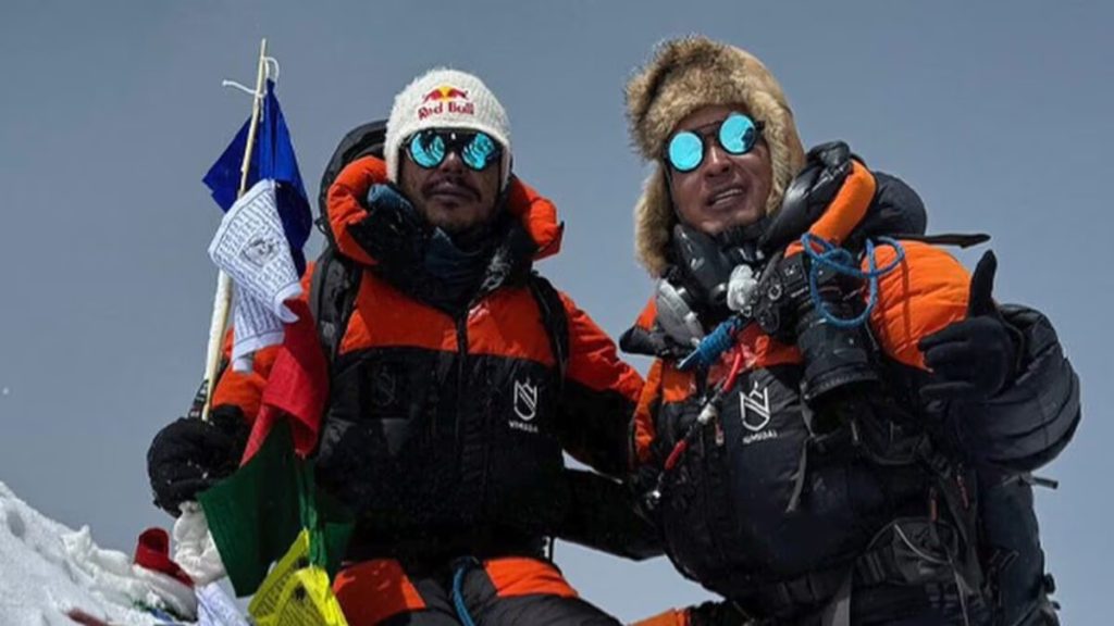 Everest, il giallo delle corde tagliate. La parola di Nirmal Purja contro quella del Governo del Nepal