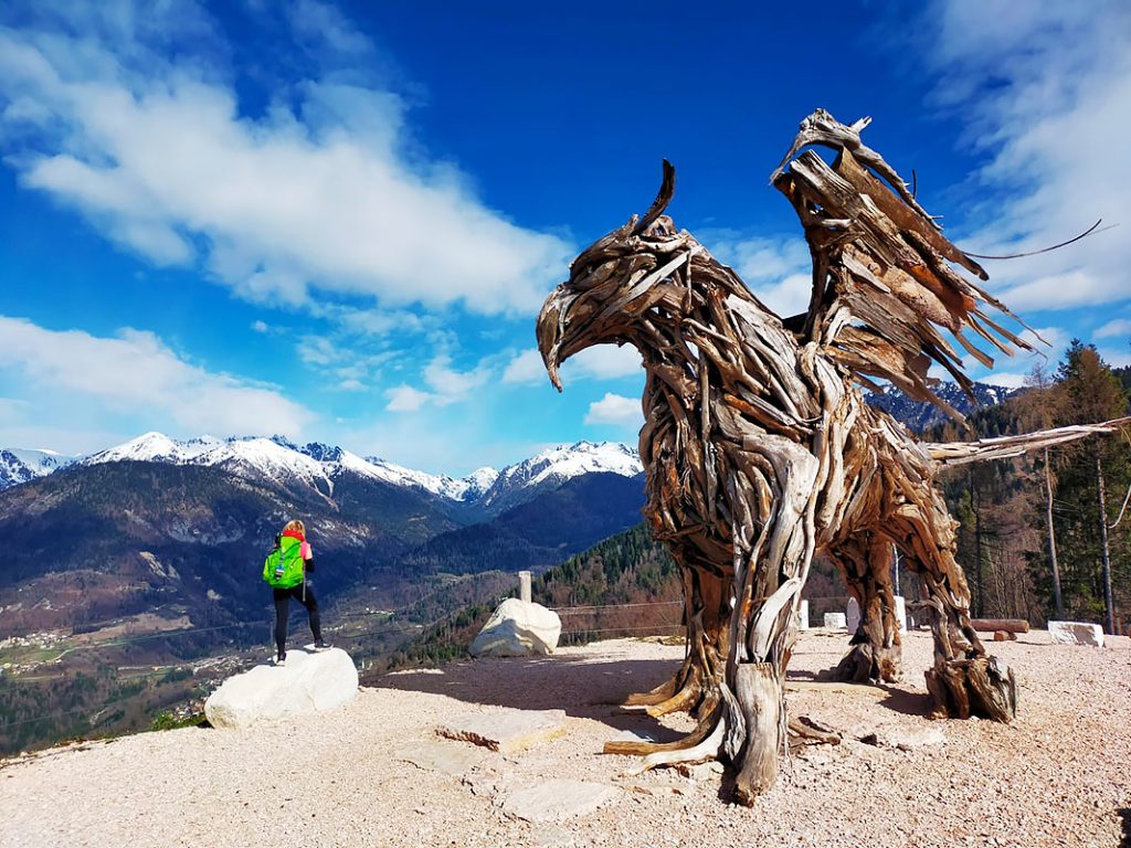 Il Grifone di Vaia, che si incontra nel corso della terza tappa