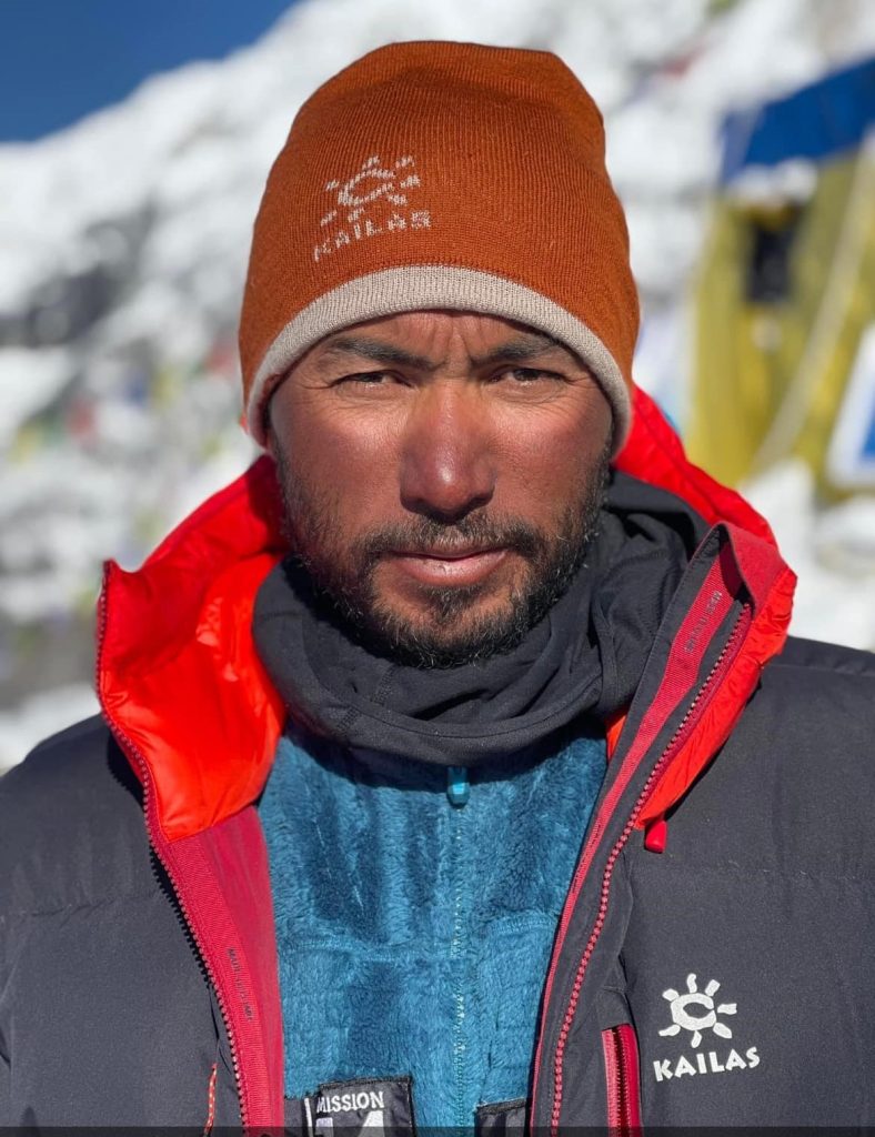 Il pakistano Sirbaz Khan. L