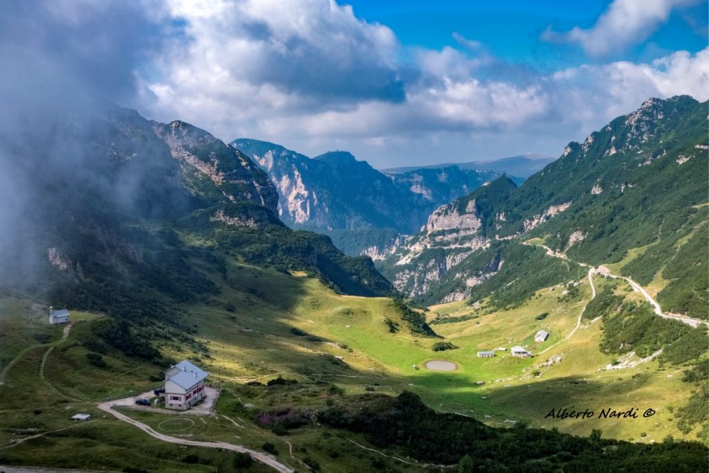 Il rifugio Scalorbi nella riserva naturale di Campobrun. Foto Alberto Nardi
