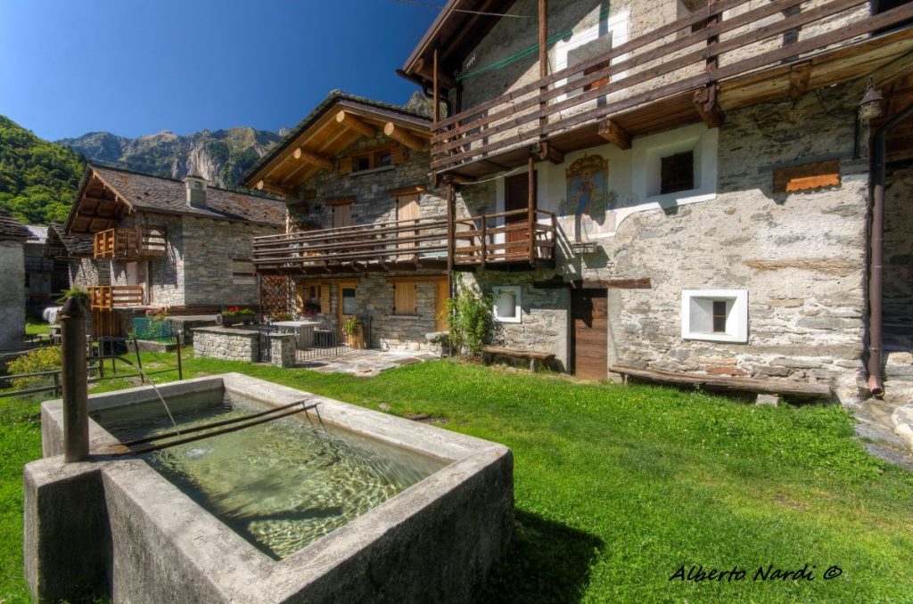 Il villaggio di Bodengo. Foto Alberto Nardi
