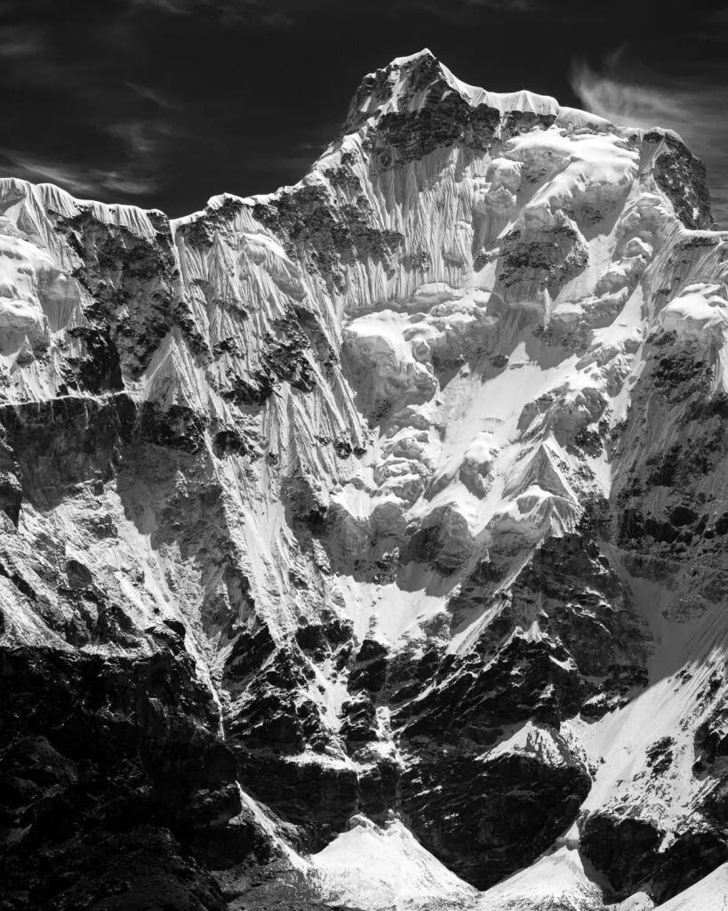 La parete ovest dello Hungchhi. Foto FB Charles Dubouloz